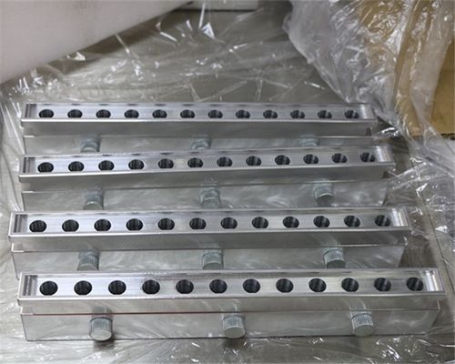 Linia produkcyjna szminki szminka 12 otworów ptasie dziób Aluminium pleśń srebro łatwe do czyszczenia