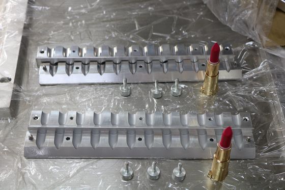 Zwykły dziob aluminiowy Rękawica Formę 12 dziur Logo na zamówienie