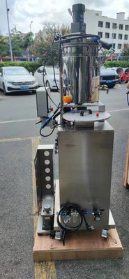 Półautomatyczna mała gramofona z podwójnym głowicą maskarą i błyszczącym na ustach ilościowym wypełniaczem
