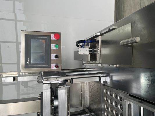 Całkowicie automatyczna maszyna do tłoczenia proszku Blush z 3 formami/minutę